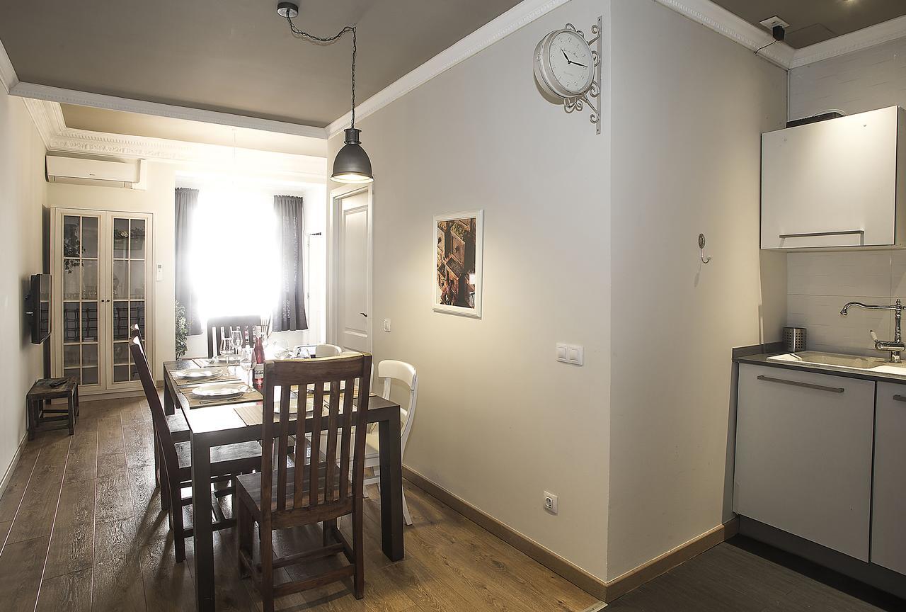 Mai & Maud Paralel Apartment Barcelona Kültér fotó